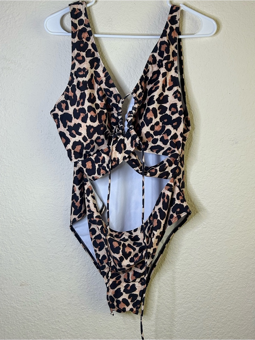 Leopard Print Cutout One-Piece Swimsuit Plus Size 2XL Black & Tan Beach Vacation